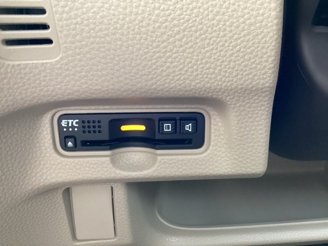 ETC付いてます。ETCが使用可能な道路通行料はキャッシュレスでスマートに走行できます。再セットアップして納車致します。