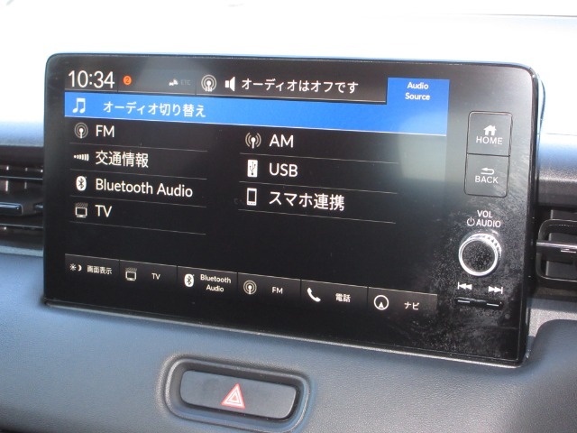 ナビゲーションはホンダコネクトディスプレイが装着されております。AM、FM、フルセグTV、Bluetoothがご使用いただけます。初めて訪れた場所でも道に迷わず安心ですね！