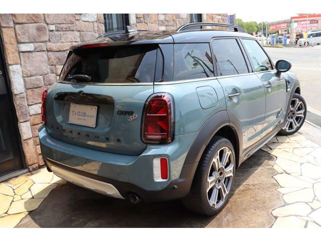 外装色はセージグリーンです。