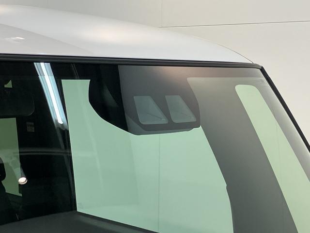 品質へのこだわり！フロアマットやシートなど車内をキレイに清掃し、ニオイや汚れなどを徹底的にクリーニングしてもらっております。室内はピカピカです☆