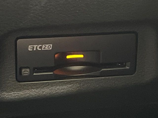【ETC】高速道路の料金所をストレスなく通過！話題のスポットやサービスエリアに多い「スマートIC」利用時は必須のアイテムです。当店でセットアップを実施、ご納車当日からすぐにご利用いただけます！