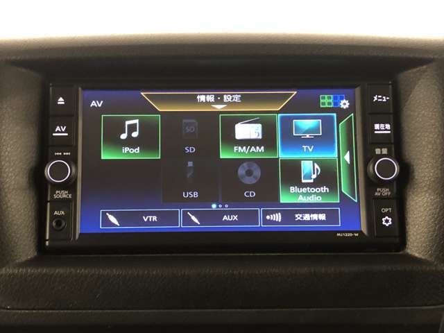 Bluetooth Audio、フルセグTV、CD、再生可能です♪