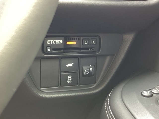 ETC付いてます。ETCが使用可能な道路通行料はキャッシュレスでスマートに走行できます。再セットアップして納車致します。