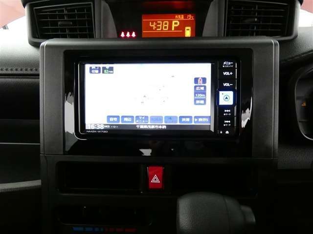 目的地をセットして迷わず目的地にGO！※地図更新（有料）をすることにより新しい道を案内する事が出来ます。【製造年式により、地図の更新（有料）が出来ない物もあります。】