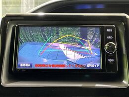 【バックカメラ】駐車時に後方がリアルタイム映像で確認できます。大型商業施設や立体駐車場での駐車時や、夜間のバック時に大活躍！運転スキルに関わらず、今や必須となった装備のひとつです！