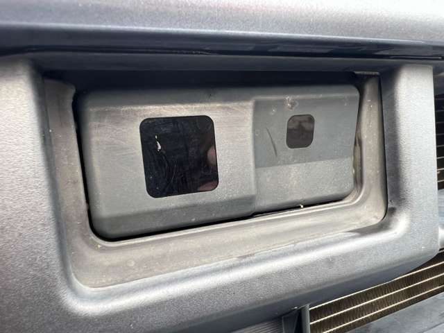 レーザーレーダー、ソナーセンサーの組み合わせによって衝突回避支援を行う スマートアシスト を装備しています♪万が一の際も安心してお乗りいただけます♪