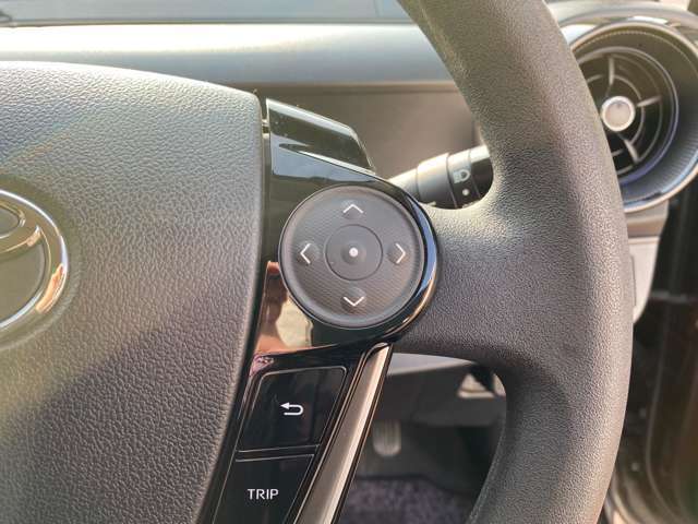 中古車は1台ずつコンディションが違います。当社では中古車の総合評価や内外装の状態などをひと目で分かるように、カーセンサー認定を受けております。詳細のない車両でもお気軽にお問い合わせください。