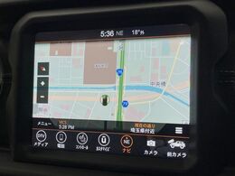 ●純正ナビ:一体感のあるナビは、高級感ある車内を演出してくれます。オーディオ機能も充実しておりますので、運転もより楽しめます♪