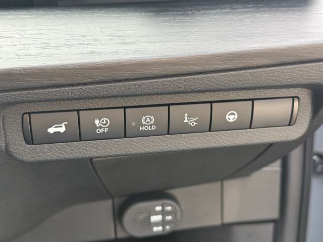 [スイッチ]装備の操作スイッチは使いやすくまとめられています☆
