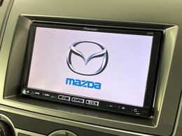 【純正ナビ】人気の純正ナビを装備。オーディオ機能も充実しており、Bluetooth接続すればお持ちのスマホやMP3プレイヤーの音楽を再生可能！毎日の運転がさらに楽しくなります！！