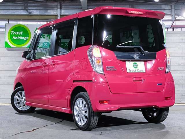弊社は日本全国に販売納車実績が御座います。ご遠方のお客様でも安心してお問い合わせくださいませ♪