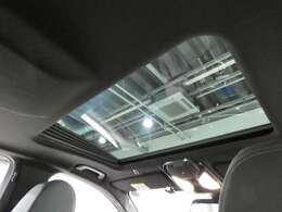 サンルーフ付き！