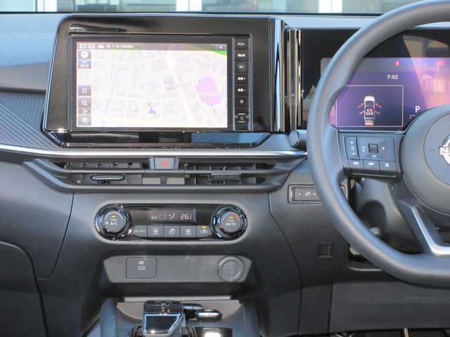 ステアリングスイッチ搭載！ハンドルひとつで手を離さなくても運転中視線をそらさなくても操作が出来て便利です