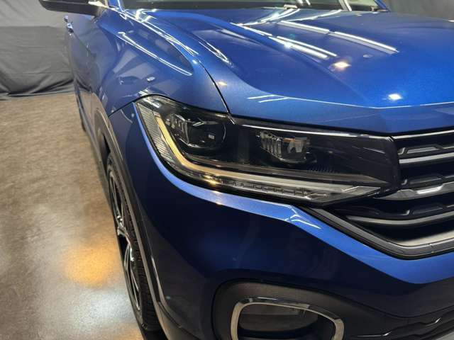 ヘッドライトもクリアで良い状態です。