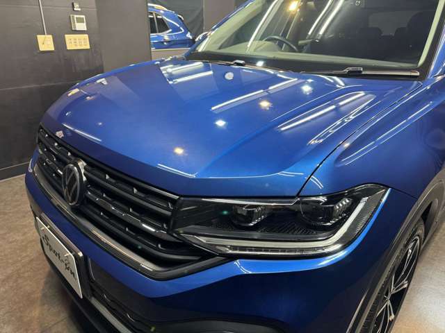 当店のディテーリング技術により内外装を徹底洗浄。艶やかな外装です。