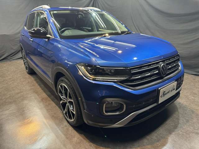 車検整備付！コンパクトなSUV。1000ccで経済的なのに存在感のあるスタイリッシュな欧州デザイン。安全装備も充実しています。ぜひ見に来てください。