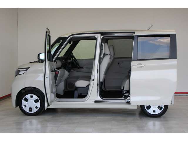 両側スライドドア