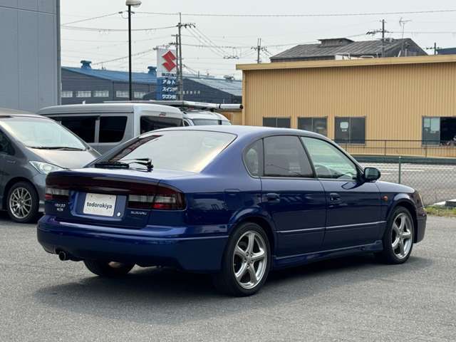 遠方のお客様に納車をする際には、お客様と関わりのない委託業者での納車は行いません！！納車には当店スタッフが責任を持ってお届けいたします。（一部離島はご相談ください）