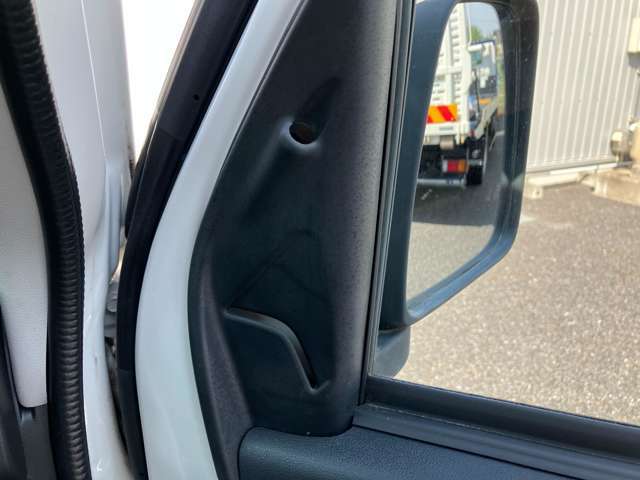 運転席側 ペン・カード入れ