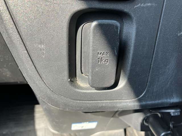 運転席側 荷物フック