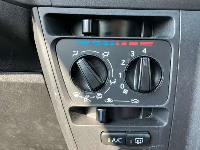 エアコン操作部