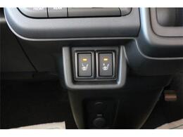 運転席/助手席シートヒーター付です。