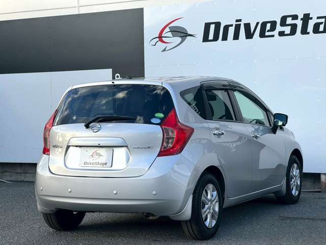 【一般店】前オーナー様⇒買取店⇒オートオークション⇒販売店⇒新しいオーナー様　【当社】前オーナー様⇒ドライブステージ⇒新しいオーナー様　この仕組みで当店では【安心】と【お得】を追及させて頂いております