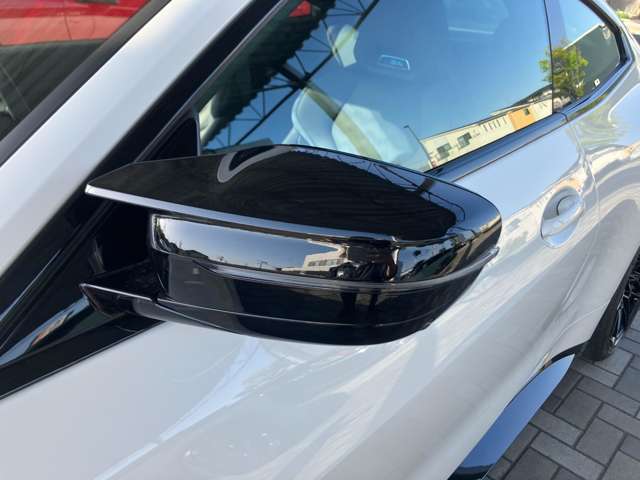 このお車は【浦和美園支店】に展示中です！ご来場、お問い合わせをスタッフ一同お待ちしております。＜住所＞埼玉県さいたま市緑区美園6-11-1　＜TEL＞048-812-2525