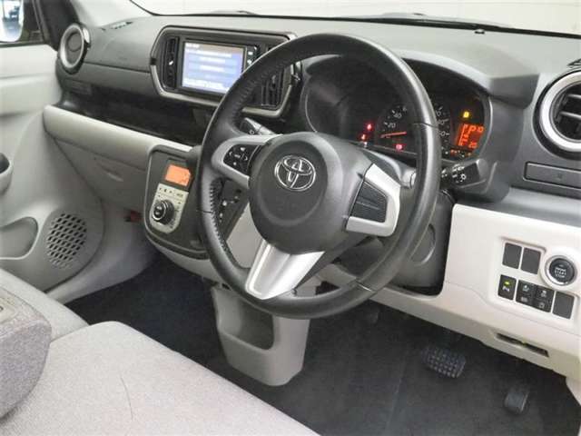 見通しのよいすっきりとした視界で、誰でも運転しやすいです。運転のしやすさは疲れにくさにも繋がりますよ♪