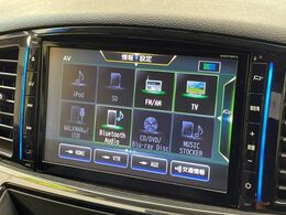 【大画面ナビ】人気の大型8インチナビを装備。存在感のある大画面はインパクト大！ナビ利用時のマップ表示は見やすく、テレビやDVDは臨場感がアップ！いつものドライブがグッと楽しくなります♪