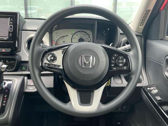 お手持ちのPCまたはスマートフォンでビデオ通話にてお車をご紹介いたします。