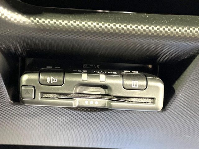 【ETC】高速道路の料金所をストレスなく通過！話題のスポットやサービスエリアに多い「スマートIC」利用時は必須のアイテムです。当店でセットアップを実施、ご納車当日からすぐにご利用いただけます！