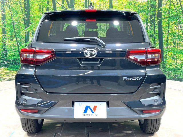 安心の最長10年・走行無制限保証（有償）をご用意。保証内容も充実はもちろん、無料点検＆オイル交換や、年中無休の全国・24時間ロードサービスも付帯されておりますのでご安心下さい。