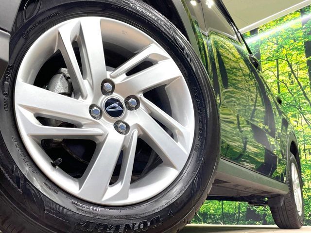 【純正16インチアルミホイール】外観にマッチした純正アルミホイールを装着しております。各種社外アルミホイールや、スタッドレスタイヤも取扱いしております。是非ご相談ください♪