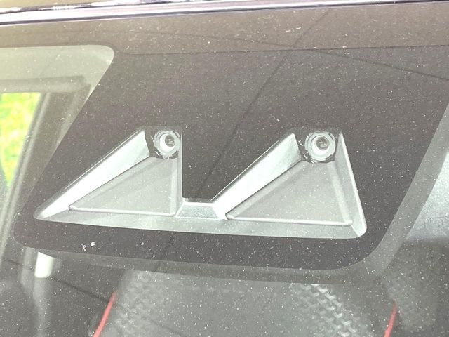 【スマートアシスト】走行中に前方の車両等を認識し、衝突しそうな時は警報とブレーキで衝突回避と被害軽減をアシスト。より安全にドライブをお楽しみいただけます。