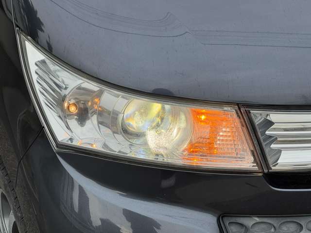自社整備工場完備。御納車後のオイル交換もお値打ちで好評いただいてます。あわせて点検、メンテナンスもお任せください。