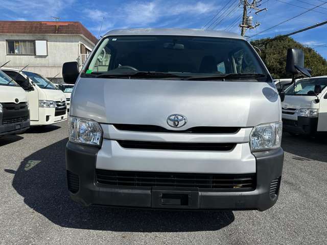 エンジン、ミッション、エアコン、スタッフ確認する限りは特に気になるところなさそうです。パワーステアリング等各機関、メーター内の警告灯の点灯もありません。エンジン　ミッション　エアコン機関良好です。