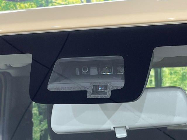 【スズキ　セーフティサポート】走行中に前方の車両等を認識し、衝突しそうな時は警報とブレーキで衝突回避と被害軽減をアシスト。より安全にドライブをお楽しみいただけます。