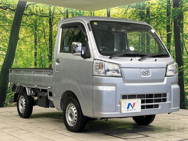 大好評のボディコーティング「弾スプラッシュコート」もご納車までに施工可能。通常のガラスコートと異なる、耐久年数6年の無機質ガラスコーティングが、ボディをキレイな状態に保ってくれます。