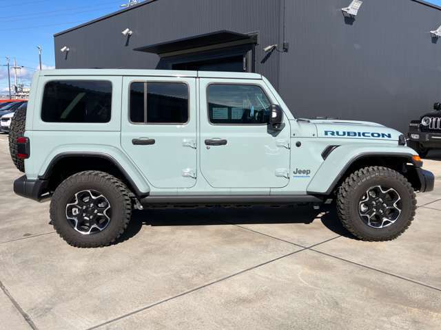 お車のお問合せはJEEP正規ディーラーJEEP岡山　無料電話0066ー9711ー674340（携帯可）までお気軽にお問合せ下さい♪＾＾皆様のお問合せ、ご来店、スタッフ一同お待ちしております。