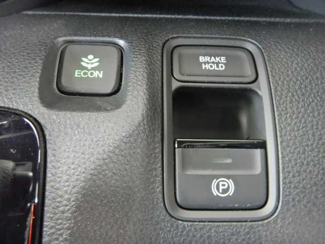 新入庫車です☆車輌検査済みの特選中古車がぞくぞく入庫中☆気になる車はぜひお早めに！！