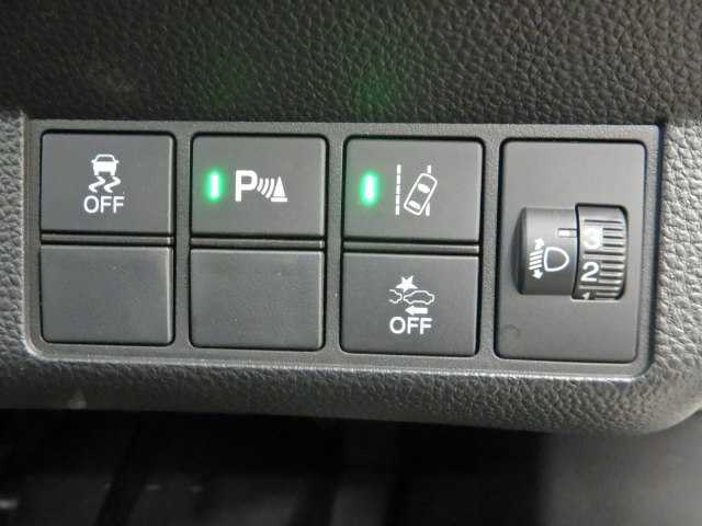 ☆自社のサービス工場（認証工場）も併設しておりますのでメンテナンスから車検までOK！損害保険資格を持つスタッフによるアドバイスもご利用下さい！