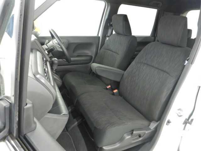 店頭には人気のフリードリンクもご用意してます！女性スタッフも多数在籍してますので、女性の方一人でもお気軽にご来店下さい！