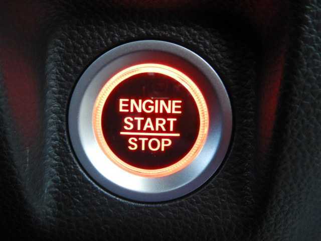 当店は新車、中古車販売を中心に、車検整備☆一般修理☆板金☆塗装☆洗車場も完備。車のテーマパークの様なお店です。