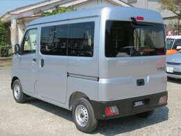 整備スタッフと営業スタッフが、販売から車検整備・板金塗装・自動車保険まで、あなたのカーライフをフルサポート致します。