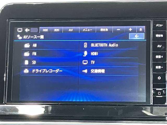 ラジオ・フルセグTV・Bluetoothオーディオなど使用できます