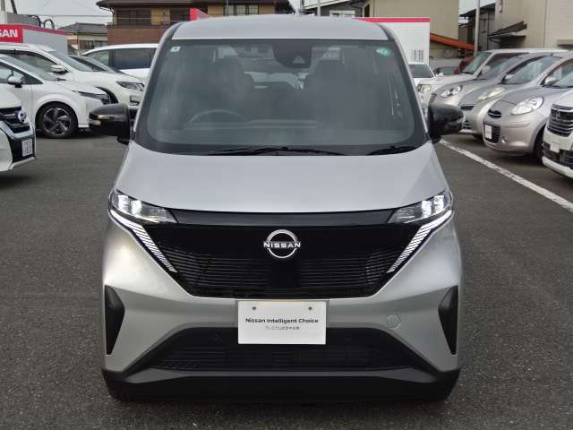 走行距離無制限の日産ワイド保証が納車日より1年間付帯されます。納車後は全国日産ディーラーで保証修理対応可能ですので安心。エンジン等だけでなくエアコンやパワステ、更に純正ナビも保証対象ですので安心です。