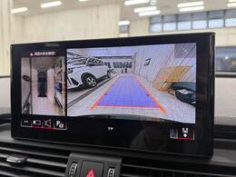 【全周囲モニター】を装備しております。全周囲カメラで危険察知。狭い駐車場でも安心して駐車できますね。