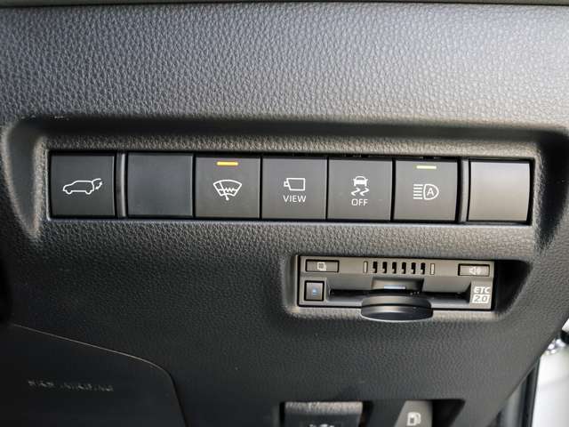 カーセブン札幌南店は全国に向けてインターネットでの販売にも力を入れております。提携の陸送会社にて全国ご納車が可能でございます！