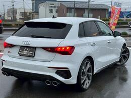 販売だけではなく、大切に乗られてきたお車も、納得の価格で買い取り致します。展示をメインとして仕入れしておりますので、価格にも自信がございます。お気軽にお問合せ下さい。